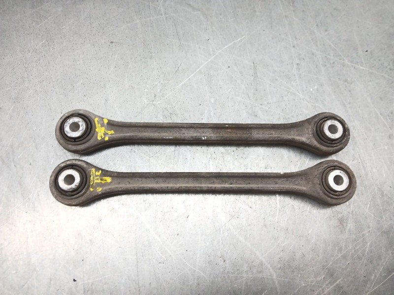 Recambio de brazo suspension superior trasero izquierdo para porsche panamera diesel referencia OEM IAM 97034105110  