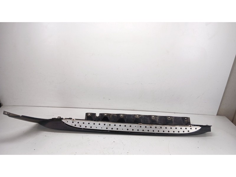 Recambio de estribo para bmw x3 (e83) xdrive 20 d referencia OEM IAM 51633401010  