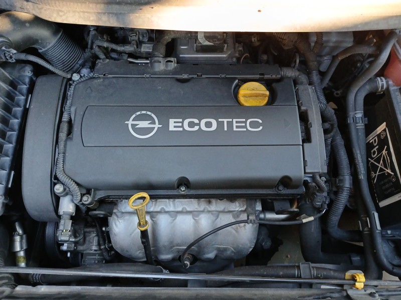 Recambio de despiece motor para opel zafira / zafira family b (a05) 1.6 (m75) referencia OEM IAM A16XER  