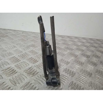 Recambio de bomba limpia para ford fiesta (cb1) trend referencia OEM IAM 8A6117K624AA  2 CABLES