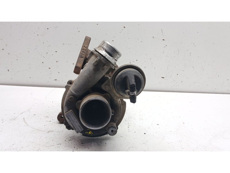 Recambio de turbocompresor para renault trafic ii autobús (jl) 1.9 dci 80 (jl0b) referencia OEM IAM GT1549S 766765a 