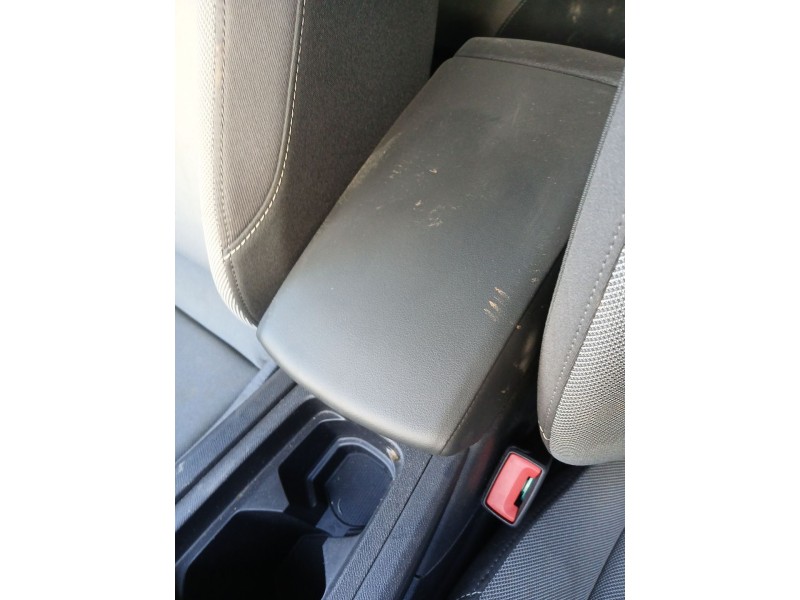 Recambio de apoyabrazos central para seat leon sportstourer (kl8, kld) 1.5 tsi referencia OEM IAM 5FA864207C  