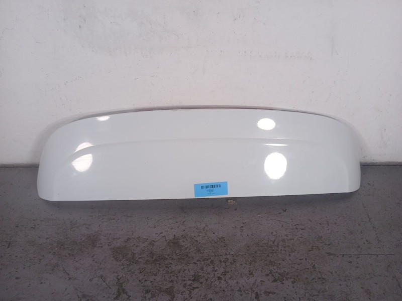 Recambio de aleron trasero para kia pro_cee´d drive referencia OEM IAM   