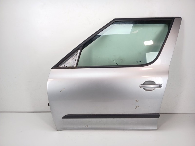 Recambio de puerta delantera izquierda para skoda yeti (5l) 2.0 tdi referencia OEM IAM 5L0831055  
