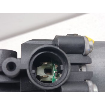 Recambio de motor elevalunas trasero izquierdo para hyundai ix35 1.7 crdi cat referencia OEM IAM 402354b  