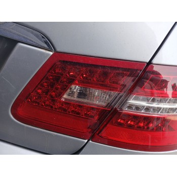 PILOTO TRASERO DERECHO INTERIOR A2078200464 