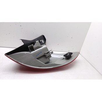 Recambio de piloto trasero izquierdo para renault megane iii berlina 5 p referencia OEM IAM 265550007R  