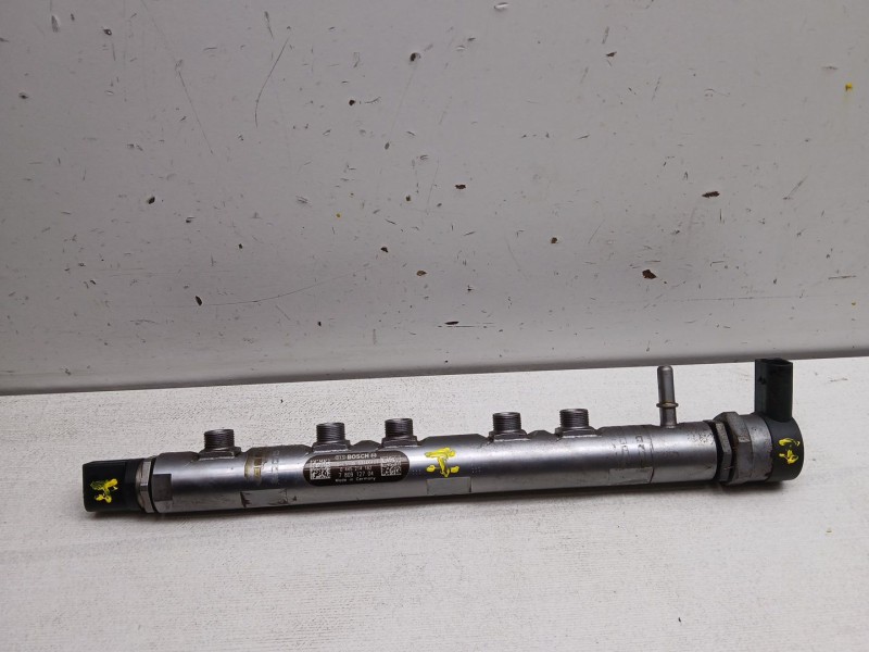 Recambio de rampa inyectora para bmw x1 (e84) xdrive 18d referencia OEM IAM 0445214T82 780912704 