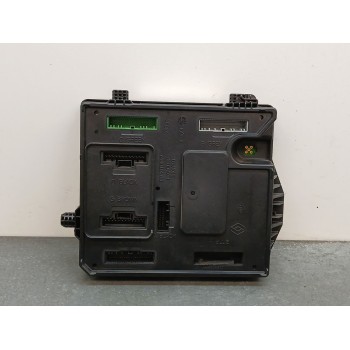 CAJA RELES / FUSIBLES 284b17288r 