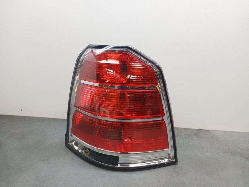 Recambio de piloto trasero derecho para opel zafira b referencia OEM IAM 1222120  16536632