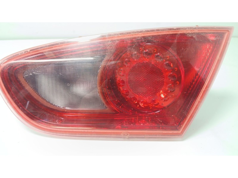 Recambio de piloto trasero derecho interior para seat leon (1p1) 1.6 tdi referencia OEM IAM 89320301 VALEO 