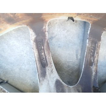 Recambio de llanta trasera derecha para bmw 1 (f20) 118 d referencia OEM IAM 7JX16H2 IS40 X1 6796202