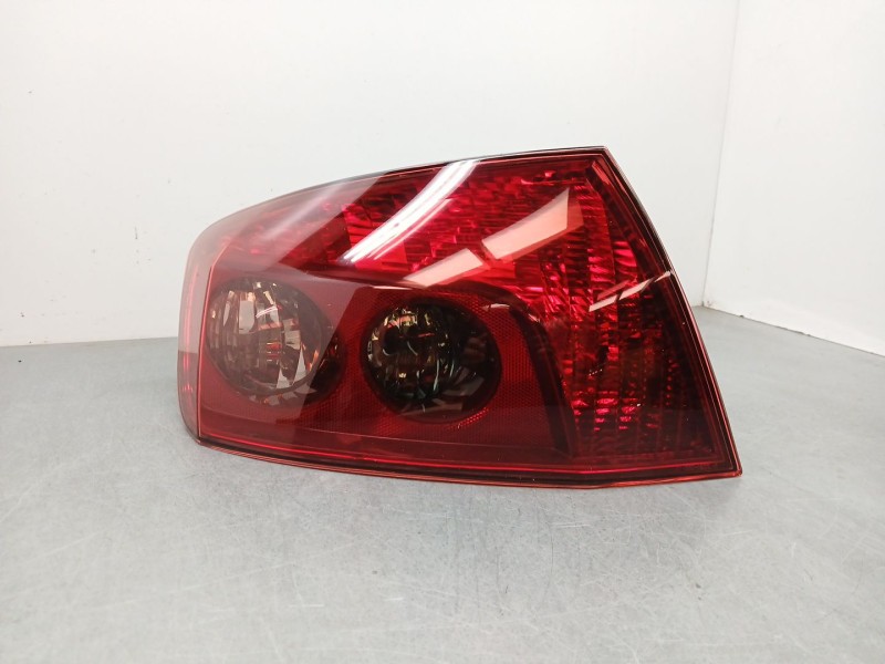 Recambio de piloto trasero izquierdo para peugeot 407 (6d_) 3.0 (6dxfvj) referencia OEM IAM 6350GC  16546531