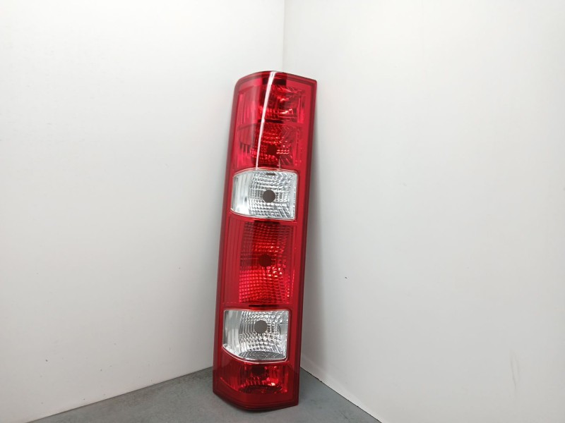 Recambio de piloto trasero izquierdo para iveco daily iv caja/chasis 29l10 referencia OEM IAM 69500591  16421231