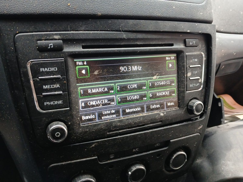 Recambio de pantalla multifuncion para skoda yeti (5l) 2.0 tdi referencia OEM IAM 1z0035156n  