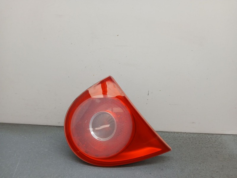 Recambio de piloto trasero izquierdo interior para volkswagen golf v (1k1) 1.9 tdi referencia OEM IAM 1k6945093g  