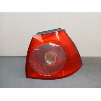 PILOTO TRASERO DERECHO 1k6945096g 89032903 golpeado por dentro