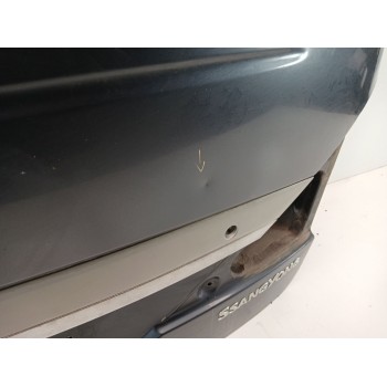 Recambio de porton trasero para ssangyong rodius i 2.7 xdi referencia OEM IAM 6401121101  