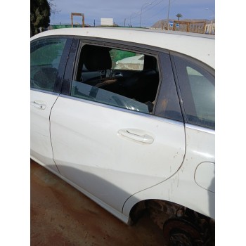 PUERTA TRASERA IZQUIERDA A2467300105 