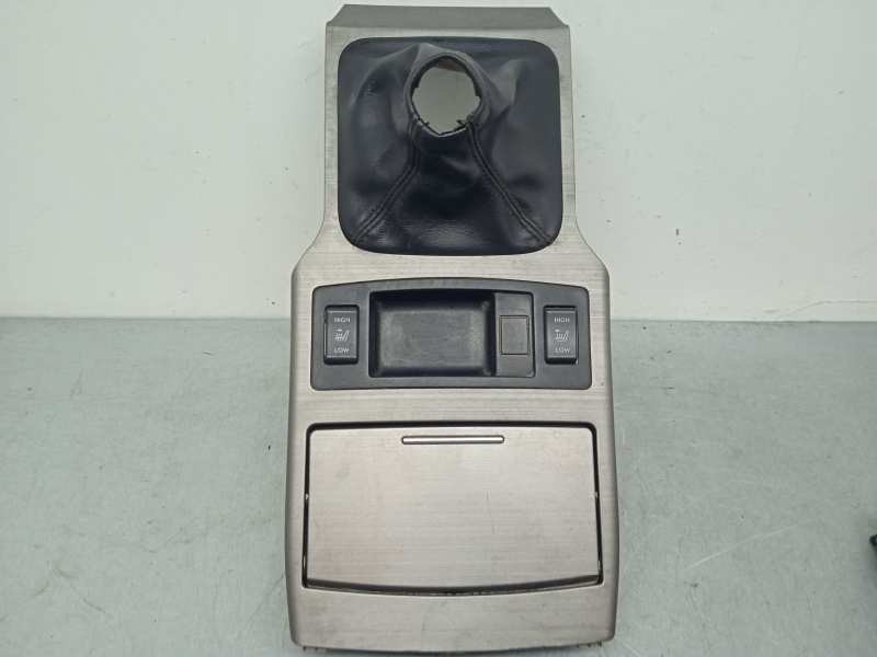 Recambio de consola central para subaru legacy lim. b14 limited referencia OEM IAM 92134AJ000  