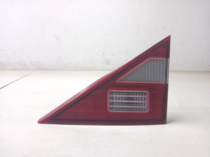 Recambio de piloto trasero derecho interior para ssangyong rodius i 2.7 xdi referencia OEM IAM   