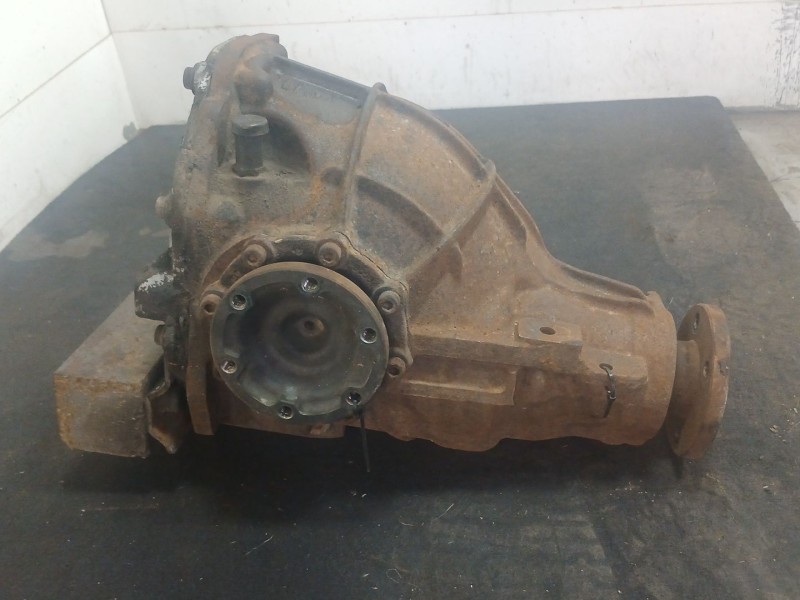 Recambio de diferencial trasero para ssangyong rodius i 2.7 xdi referencia OEM IAM R1513510405  