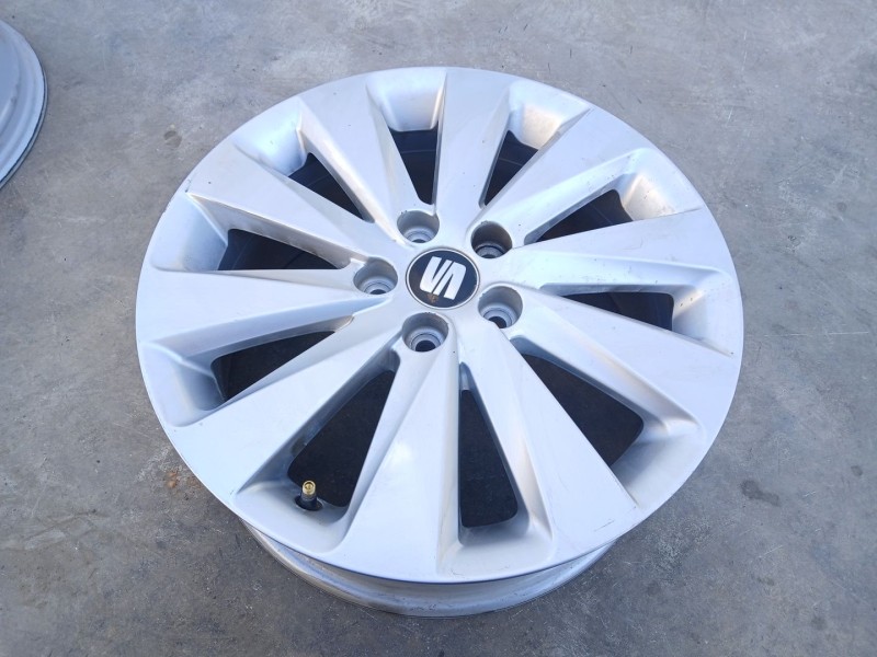 Recambio de llanta para seat arona (kj7, kjp) 1.0 tsi referencia OEM IAM 6F9601025  16 pulgadas