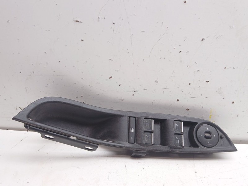 Recambio de mando elevalunas delantero izquierdo para ford focus iii 2.0 tdci referencia OEM IAM 2033142 f1et14a132ca 