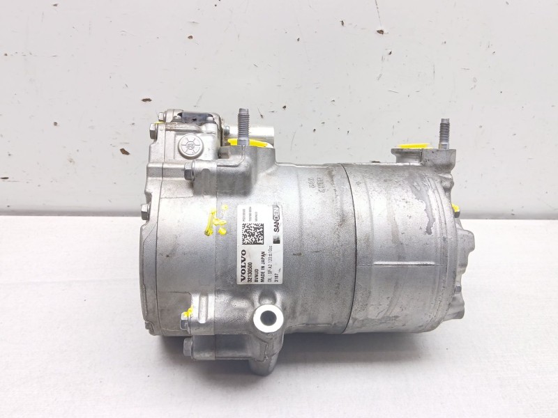 Recambio de compresor aire acondicionado para volvo xc40 (536) t5 plug-in hybrid referencia OEM IAM 32130500 p32130500 P36012859