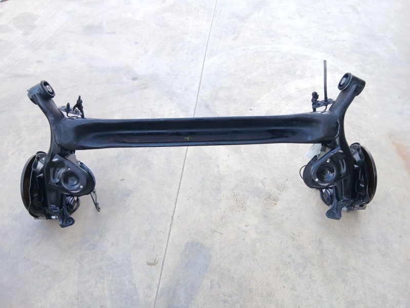 Recambio de puente trasero para nissan qashqai ii (j11, j11_) 1.2 dig-t referencia OEM IAM 555014EA0A  
