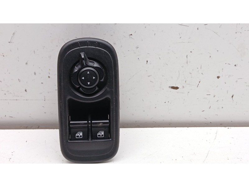 Recambio de mando elevalunas delantero izquierdo para fiat 500e (332_) elektro 3+1 (fa1) referencia OEM IAM 0000735727932 073572