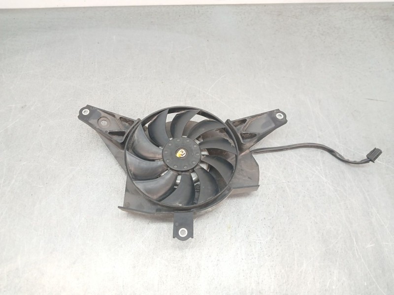 Recambio de electroventilador para yamaha r7 referencia OEM IAM SSW7118  