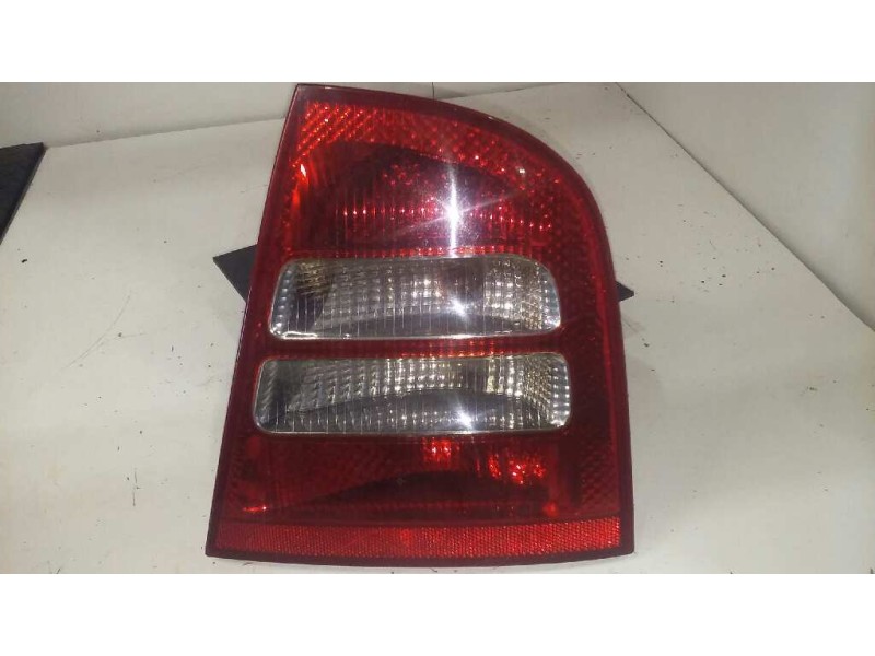 Recambio de piloto trasero derecho para skoda octavia berlina (1u2) classic referencia OEM IAM   