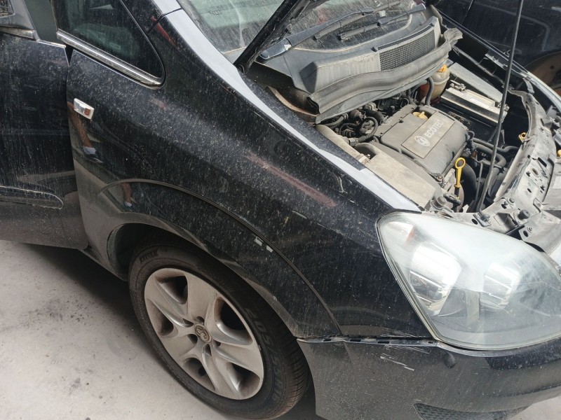 Recambio de aleta delantera derecha para opel zafira / zafira family b (a05) 1.6 (m75) referencia OEM IAM   