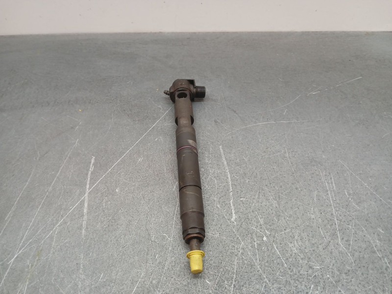 Recambio de inyector para hyundai i20 basis blue referencia OEM IAM 338002A650  