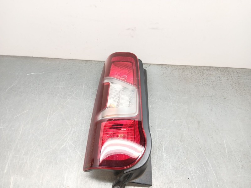 Recambio de piloto trasero izquierdo para opel combo e tour / life (k9) 1.5 referencia OEM IAM 9819235880  