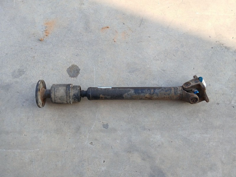 Recambio de transmision central delantera para ssangyong rodius i 2.7 xdi referencia OEM IAM 3310021201  