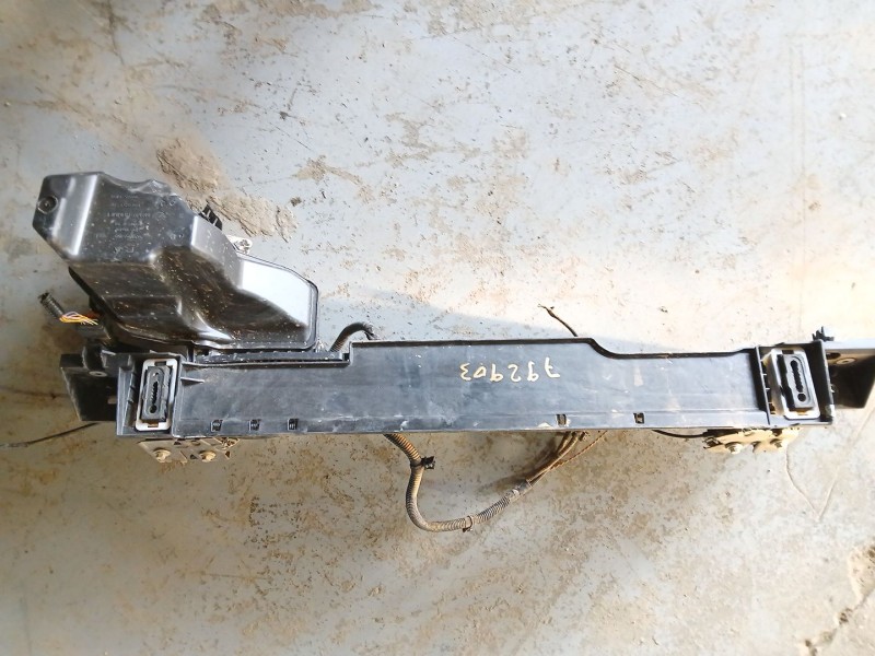 Recambio de travesaño superior para peugeot 3008 iii hybrid motor hn09 referencia OEM IAM   