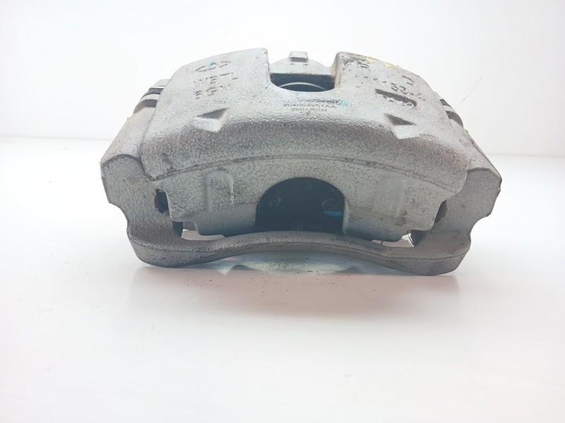 Recambio de pinza freno delantera derecha para omoda 5 referencia OEM IAM 204003231aa  