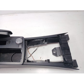 Recambio de apoyabrazos central para mercedes-benz clase c (w204) c 220 cdi (204.008) referencia OEM IAM A2046800150  