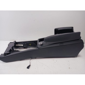 Recambio de apoyabrazos central para mercedes-benz clase c (w204) c 220 cdi (204.008) referencia OEM IAM A2046800150  