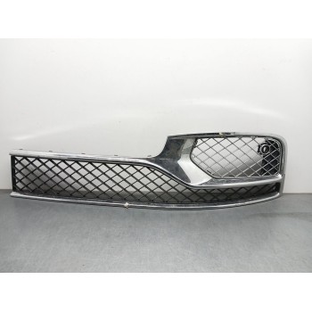 REJILLA PARAGOLPES DERECHA 3SE807683 