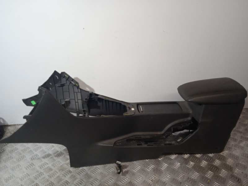 Recambio de consola central para ford focus turn. trend referencia OEM IAM F1EBA045A06E  