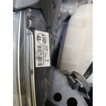 Recambio de faro derecho para toyota verso (_r2_) 2.0 d-4d (aur20_) referencia OEM IAM 811100f090  
