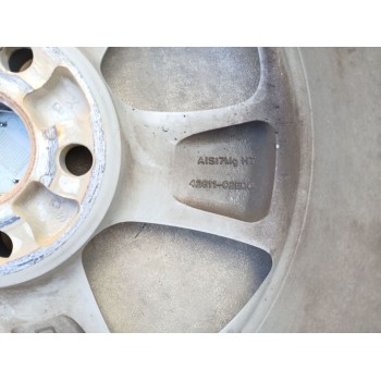 Recambio de llanta para toyota auris (_e15_) 1.8 hybrid (zwe150_) referencia OEM IAM 4261102E00  