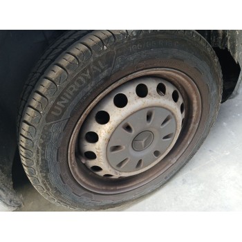 LLANTA DELANTERA DERECHA 