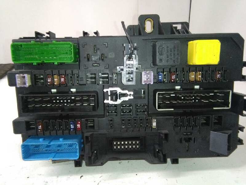 Recambio de caja reles / fusibles para opel astra h berlina enjoy referencia OEM IAM 13145017  