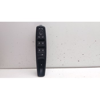 MANDO ELEVALUNAS DELANTERO IZQUIERDO 809610017R 