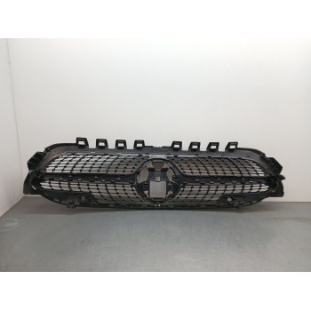 Recambio de rejilla paragolpes central para mercedes-benz clase a (w177) a 180 d (177.010) referencia OEM IAM A1778880200  
