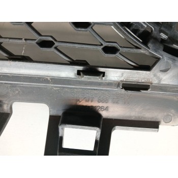 Recambio de rejilla paragolpes central para mercedes-benz clase a (w177) a 180 d (177.010) referencia OEM IAM A1778880200  